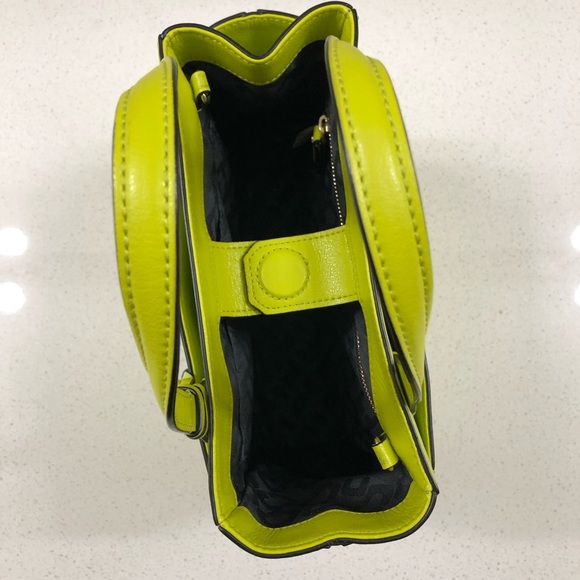 Auth Diane von Furstenberg DVF On the Go Mini Leather Crossbody Handbag - Picture 8 of 16